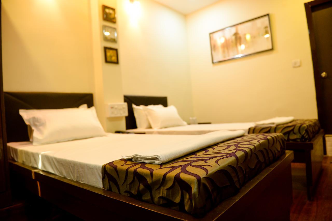 Hotel Mm 구와하티 외부 사진