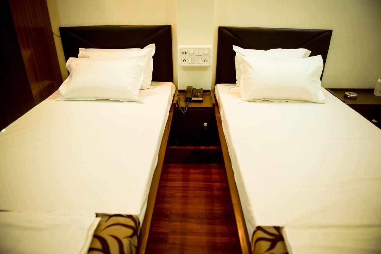 Hotel Mm 구와하티 외부 사진