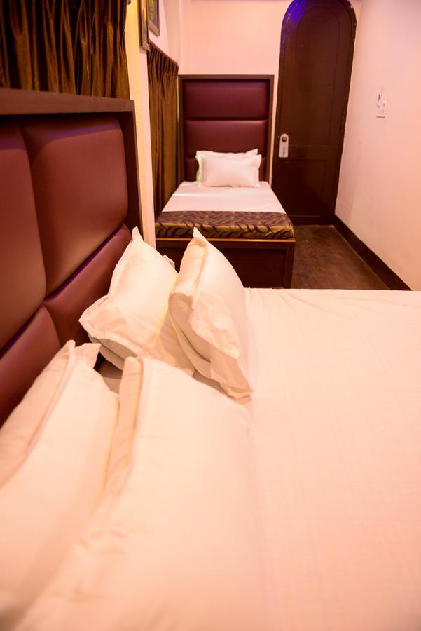 Hotel Mm 구와하티 외부 사진